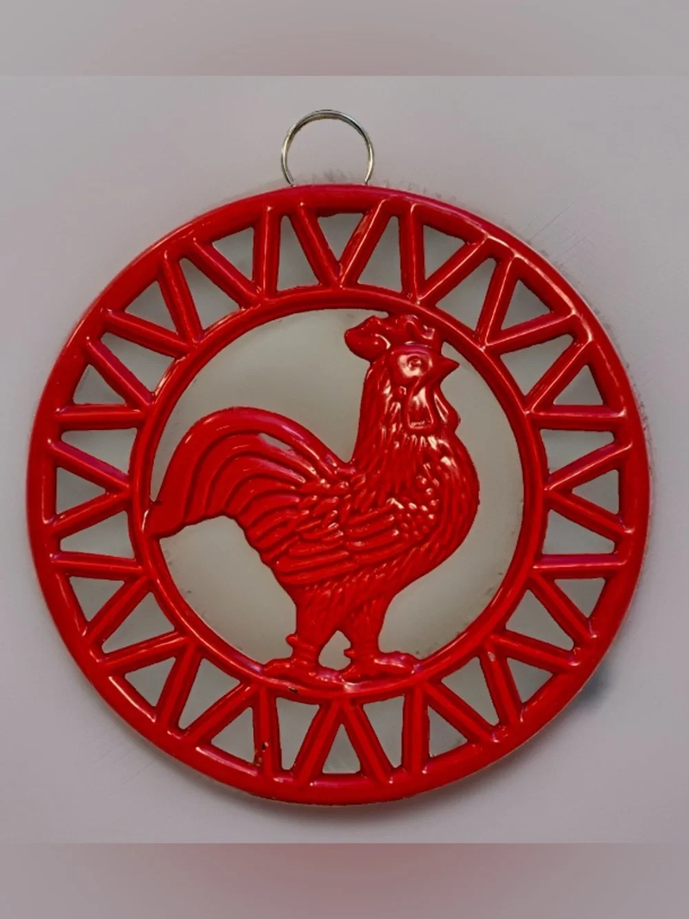 Enameled Cast Iron Red Rustic Rooster Trivet with Feet Farmhouse Decor